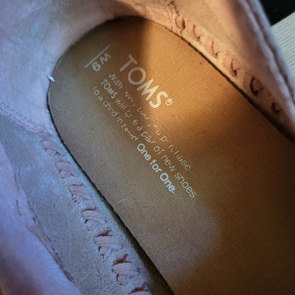 TOMS Nubuck Soft Leather Slip-on Flat in Pale Pink sz 9 - Picture 7 of 8